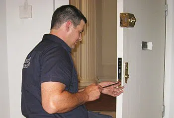 Logan Locksmith Shop Colorado Springs, CO 719-992-3128 - Expert-20Locksmith